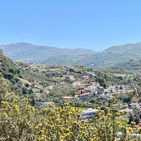 Costas Inn Spilion Bagian luar foto