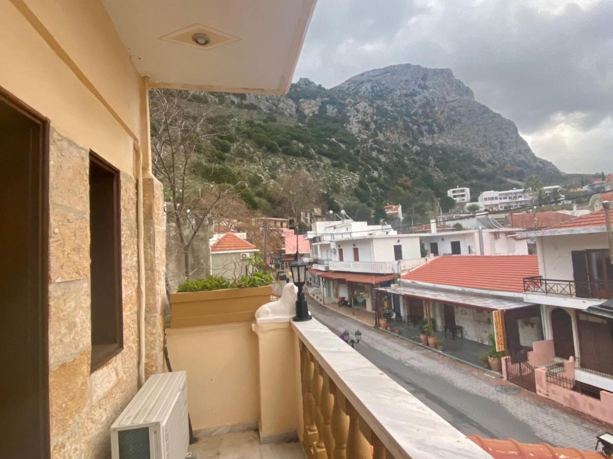 Costas Inn Spilion Bagian luar foto