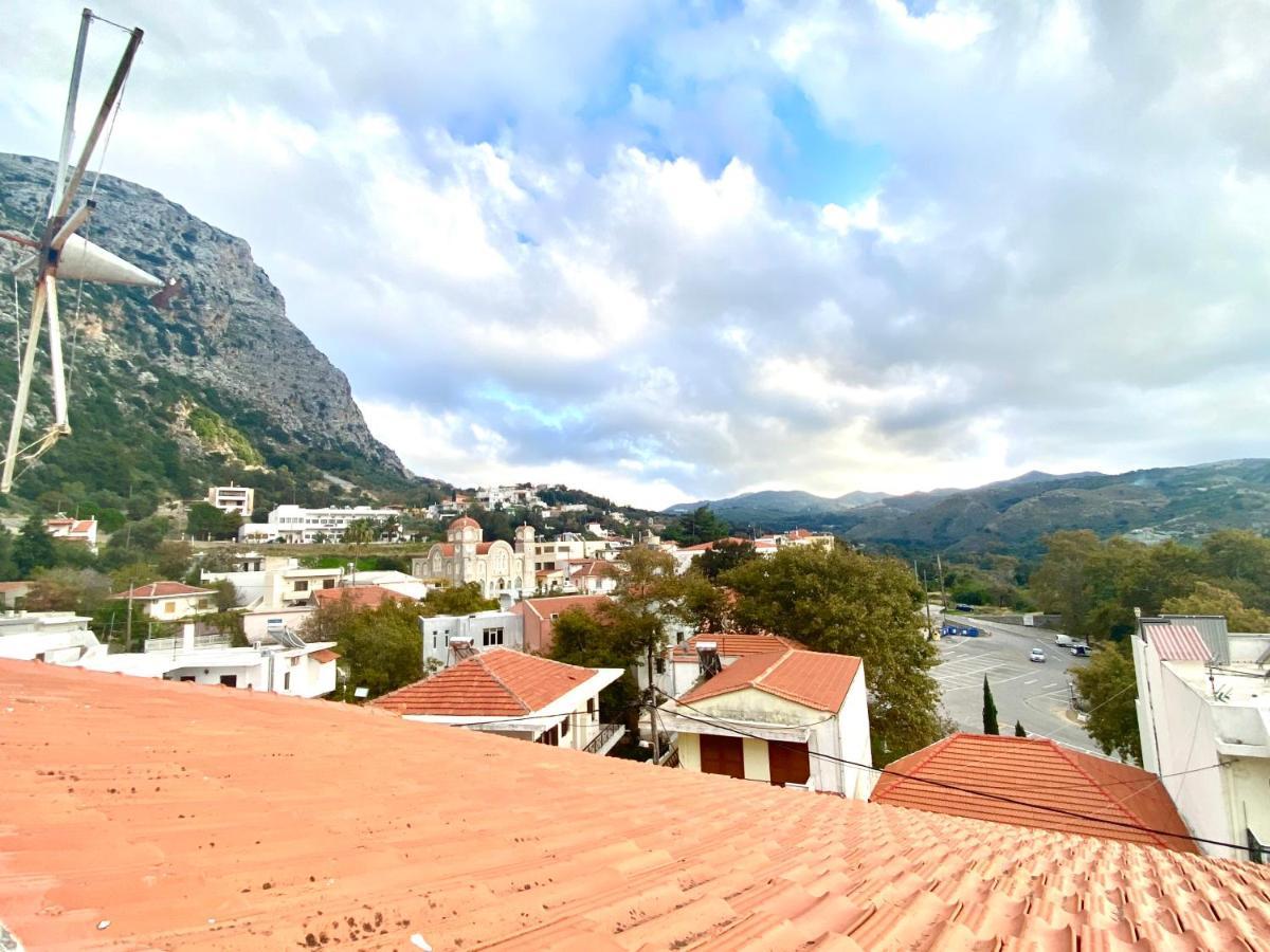 Costas Inn Spilion Bagian luar foto