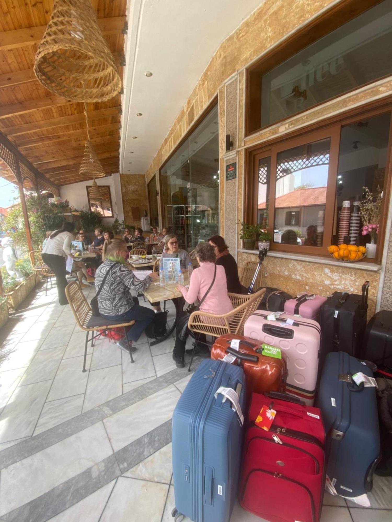 Costas Inn Spilion Bagian luar foto
